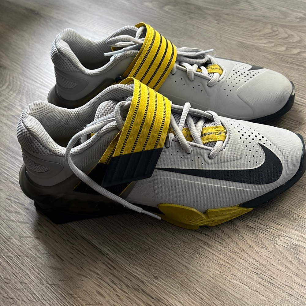 Nike Savaleos weightlifting shoes US size 6